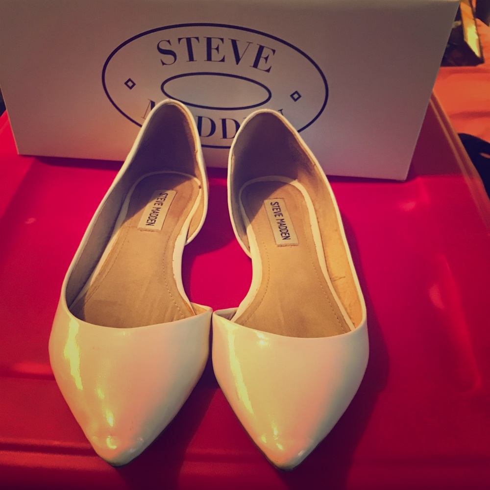 White Steve Madden flats
